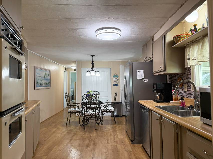 428 Sunset Circle a Ellenton, FL Mobile or Manufactured Home for Sale